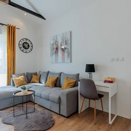 Sunny Flower Apartment Zadar